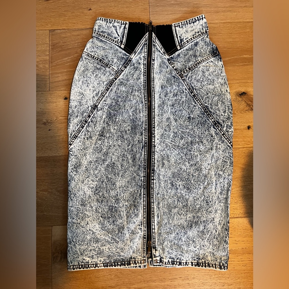Long denim shirt with cinched waist. Fits like a size 4.